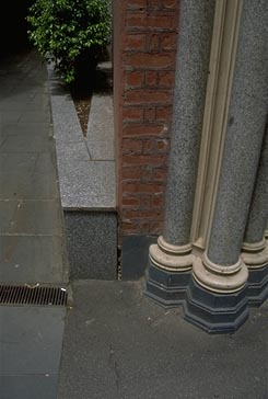 066