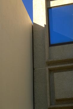 090