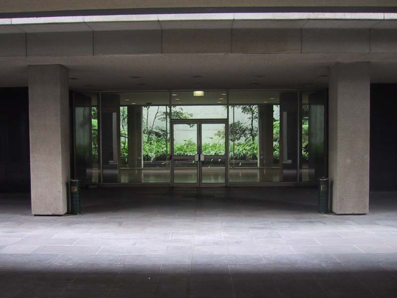 vacant1